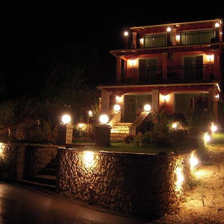 Villa Pepy Mesongi Exterior photo
