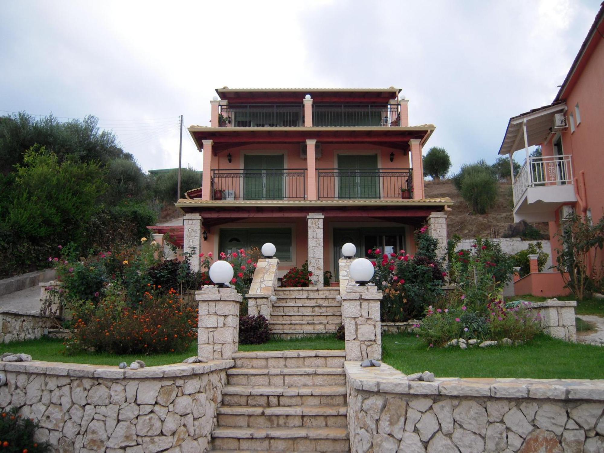 Villa Pepy Mesongi Exterior photo